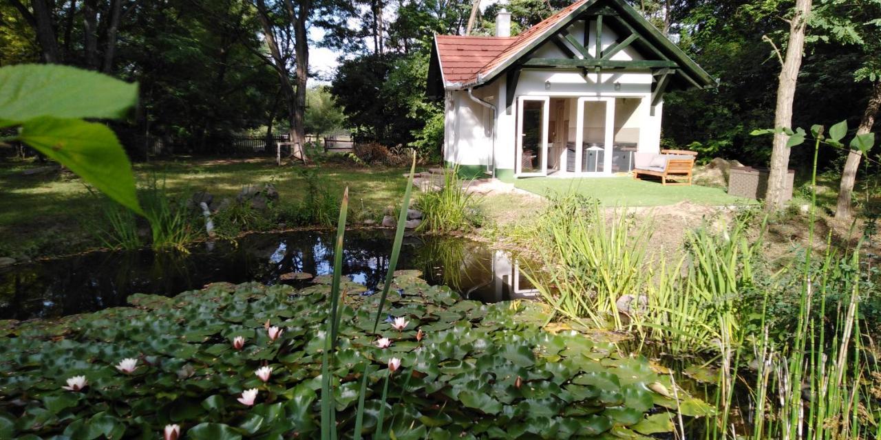 Hunor Lovastanya Hotel Kunbaracs Exterior foto